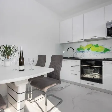 Dragan Appartement Postira