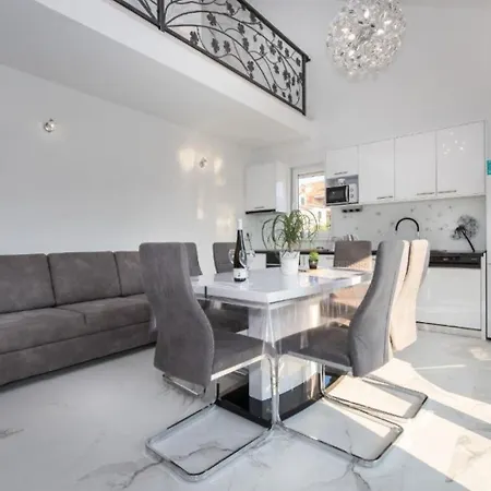 Appartement Dragan Postira