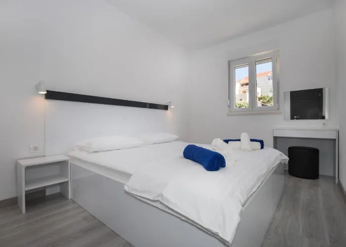 Apartamento Dragan Postira